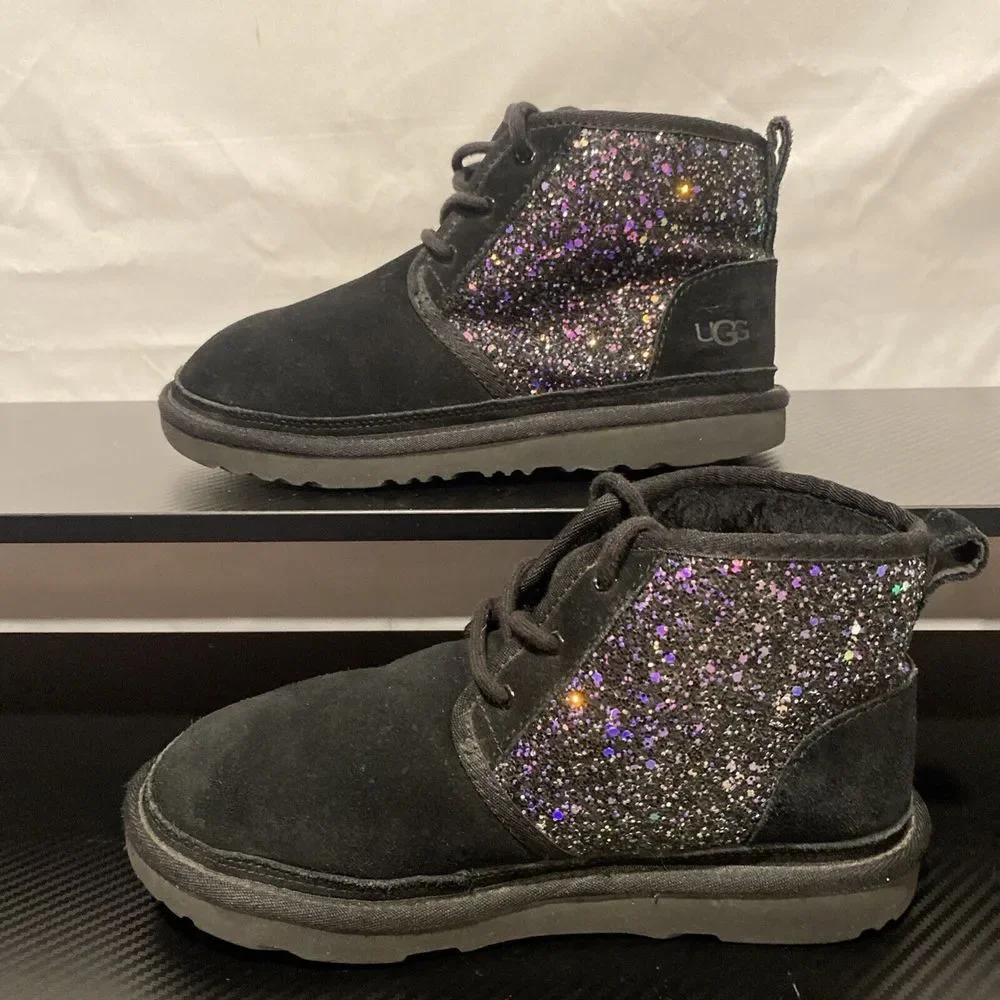 UGG Kids Neumel Cosmos Black Suede Chukka‎ Boot Size US 5